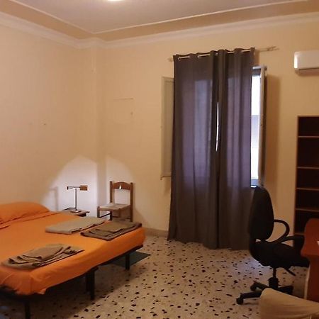 Stanza Privata In Appartamento Per Smart Working, Digital Nomads O Coliving Palermo Exteriör bild