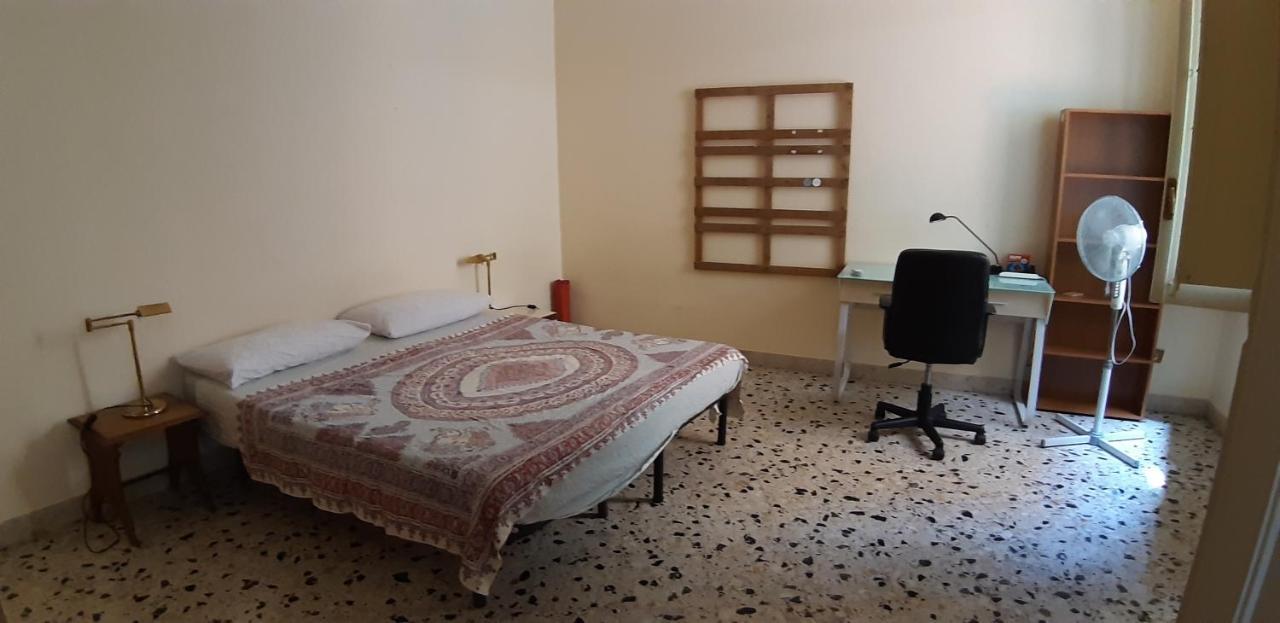 Stanza Privata In Appartamento Per Smart Working, Digital Nomads O Coliving Palermo Exteriör bild